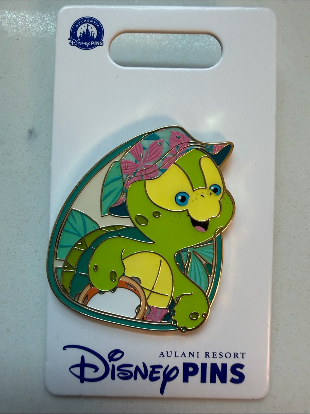 Disney Aulani Resort duffy and friends Lou MelTurtle Enamel Pin